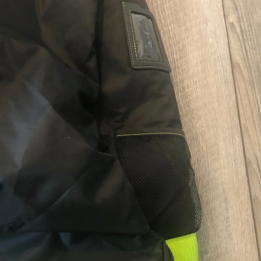 Black and Green Car Seat Bag by Volkgo
